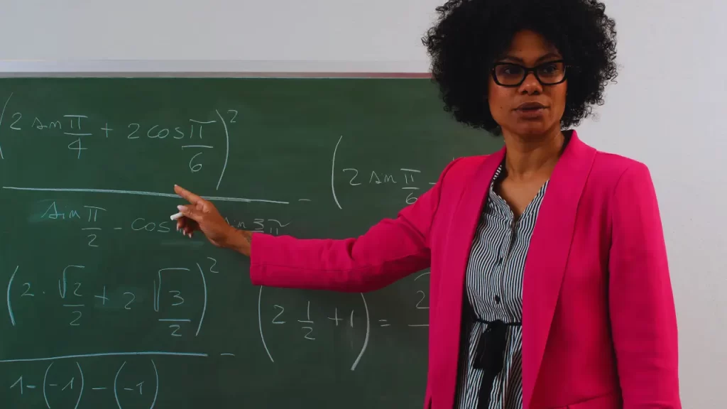 Universidade sem professores : Como a IA Redefine a Sala de Aula?